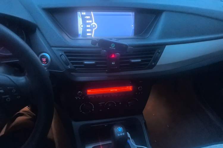 Used BMW X1 2012 sDrive18i Fashion Model Audio And AC Panel