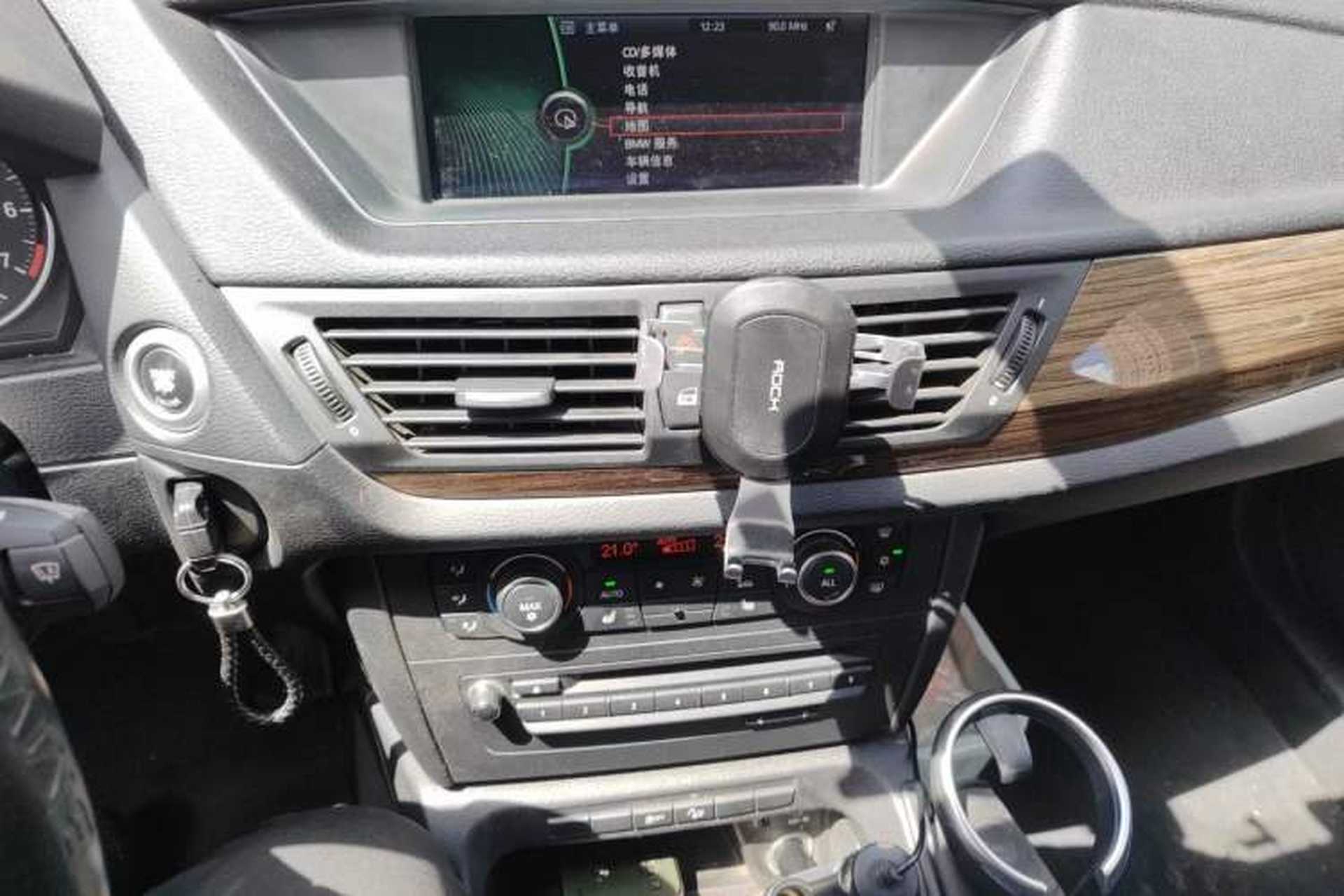 Used BMW X1 2012 xDrive20i Audio And AC Panel