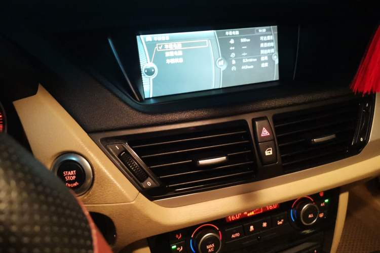 Used BMW X1 2012 sDrive18i Luxury Edition Audio And AC Panel