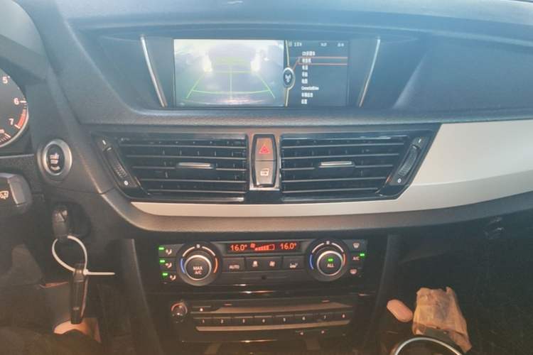 Used BMW X1 2012 sDrive18i Luxury Edition Audio And AC Panel