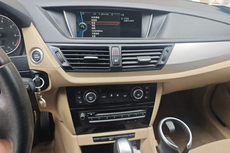 Used BMW X1 2012 sDrive18i Luxury Edition Audio And AC Panel