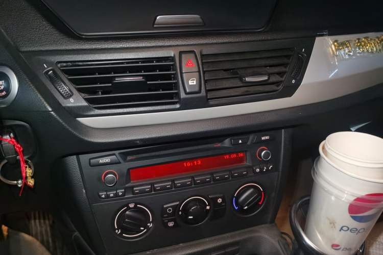 Used BMW X1 2012 sDrive18i Fashion Model Audio And AC Panel