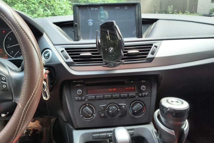 Used BMW X1 2012 sDrive18i Fashion Model Audio And AC Panel