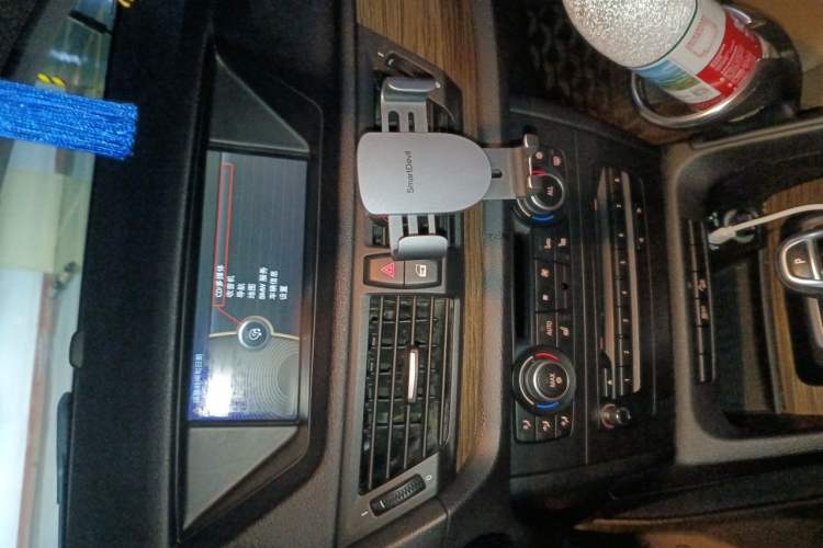 Used BMW X1 2012 xDrive20i Audio And AC Panel