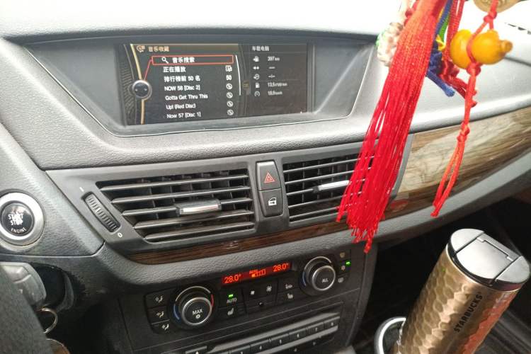 Used BMW X1 2012 xDrive20i Audio And AC Panel