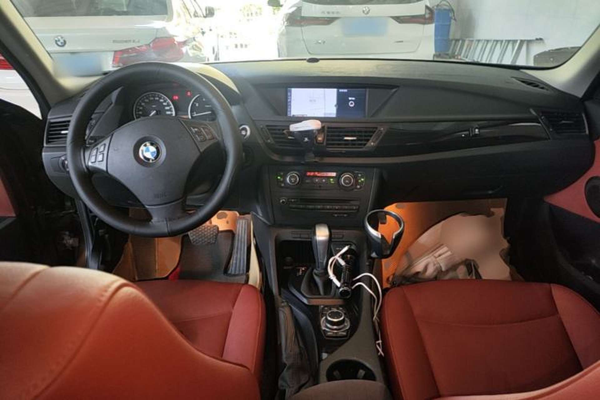Used BMW X1 2012 sDrive18i Luxury Edition Center Console