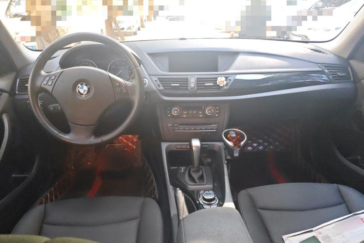 Used BMW X1 2012 sDrive18i Luxury Model Center Console