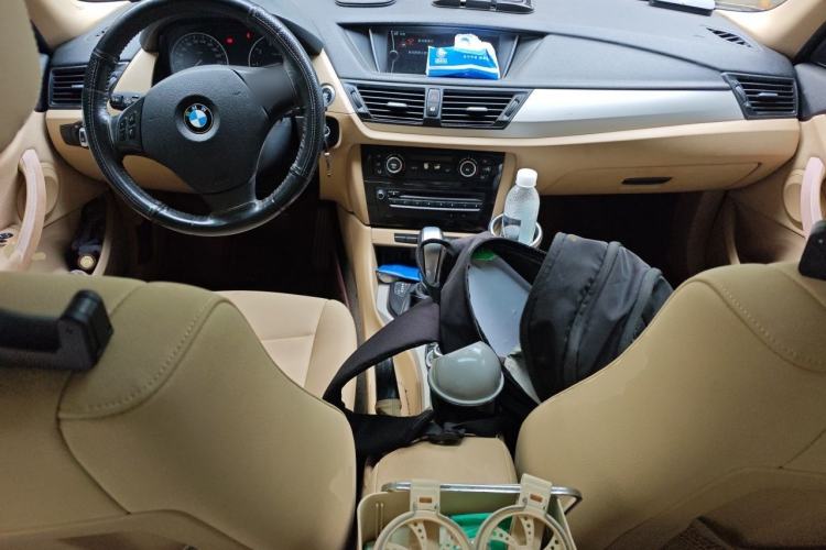 Used BMW X1 2012 sDrive18i Luxury Edition Center Console