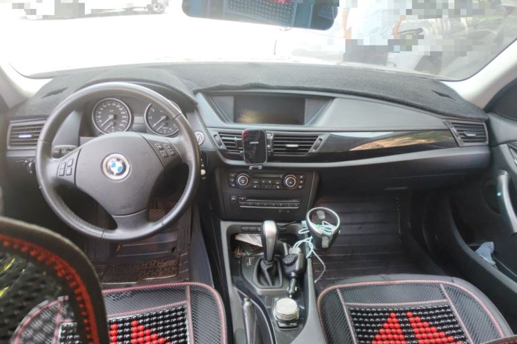 Used BMW X1 2012 sDrive18i Luxury Model Center Console