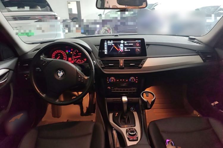 Used BMW X1 2012 sDrive18i Luxury Edition Center Console