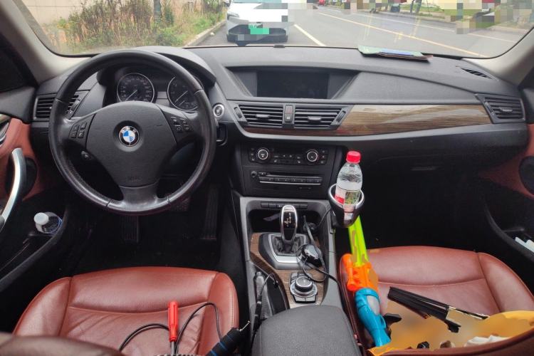 Used BMW X1 2012 xDrive20i Luxury Model Center Console