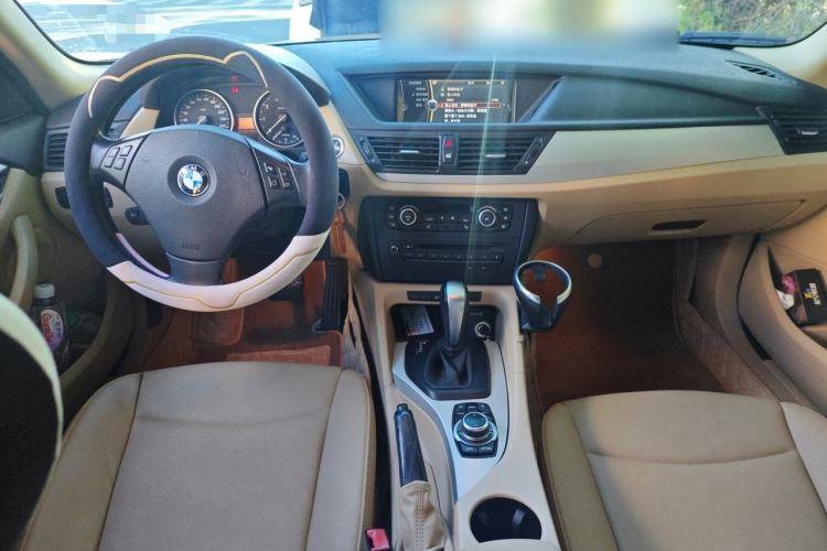Used BMW X1 2012 sDrive18i Luxury Model Center Console