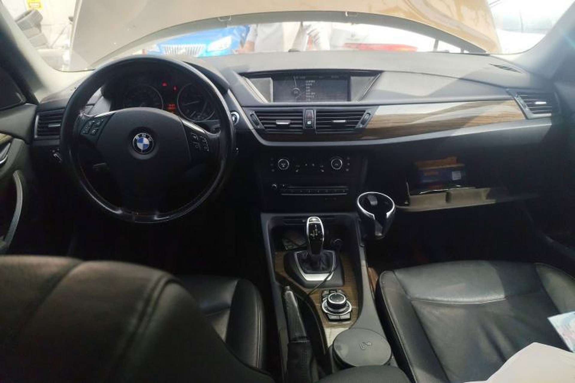 Used BMW X1 2012 xDrive20i Center Console