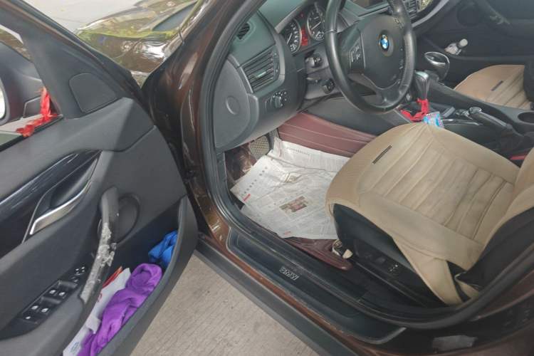 Used BMW X1 2012 sDrive18i Luxury Edition Driver Seat