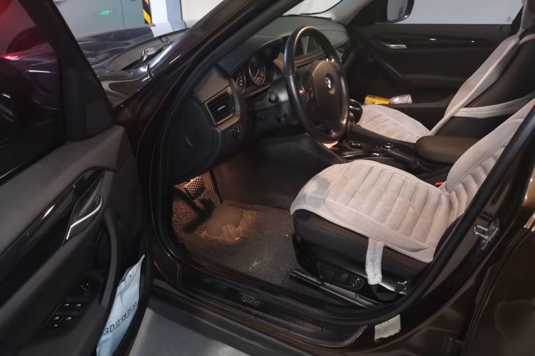 Used BMW X1 2012 sDrive18i Luxury Edition Driver Seat