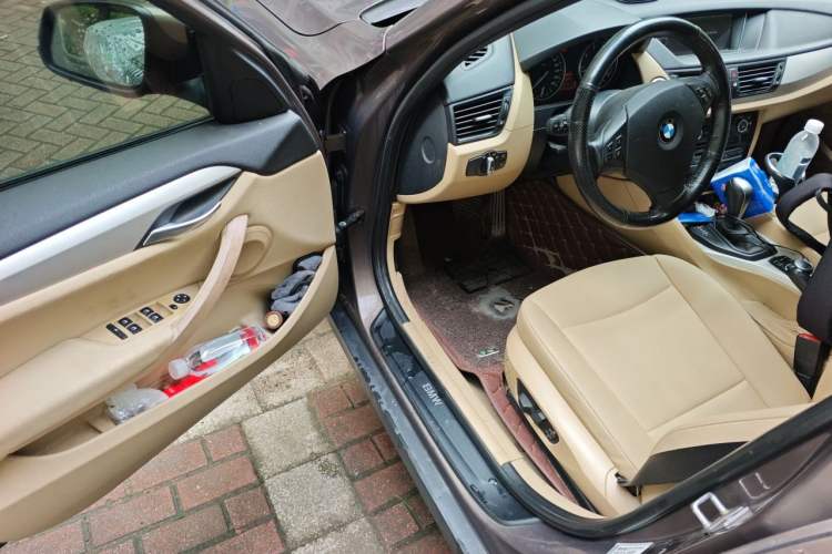 Used BMW X1 2012 sDrive18i Luxury Edition Driver Seat