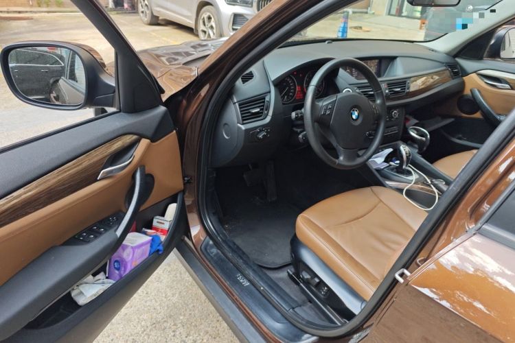Used BMW X1 2012 xDrive20i Driver Seat