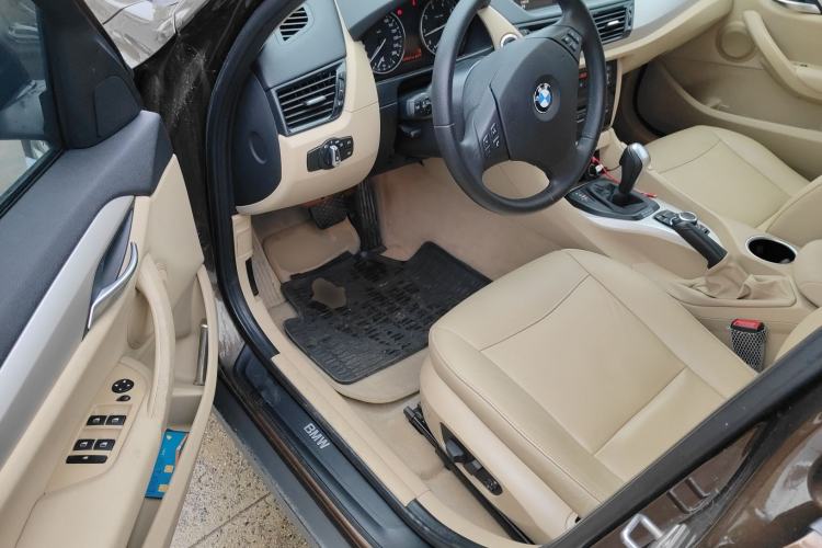 Used BMW X1 2012 sDrive18i Luxury Edition Driver Seat