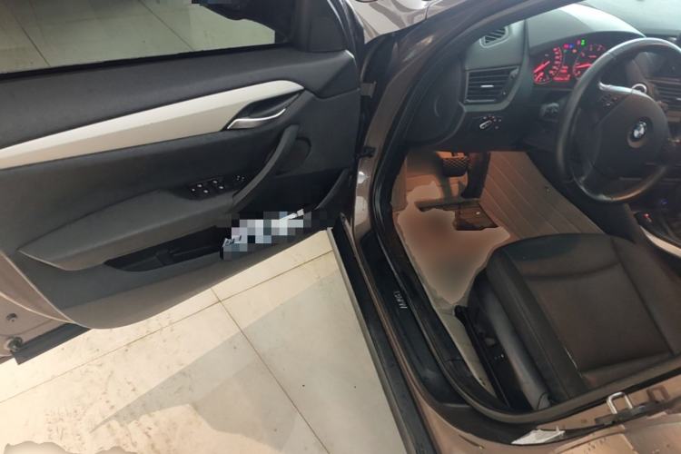 Used BMW X1 2012 sDrive18i Luxury Edition Driver Seat