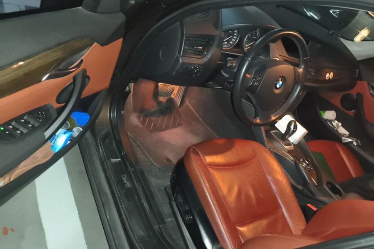 Used BMW X1 2012 xDrive20i Driver Seat