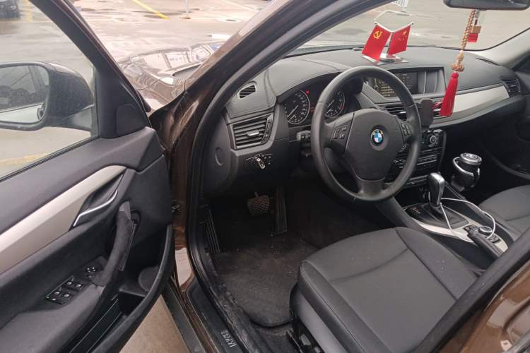 Used BMW X1 2012 sDrive18i Luxury Edition Driver Seat