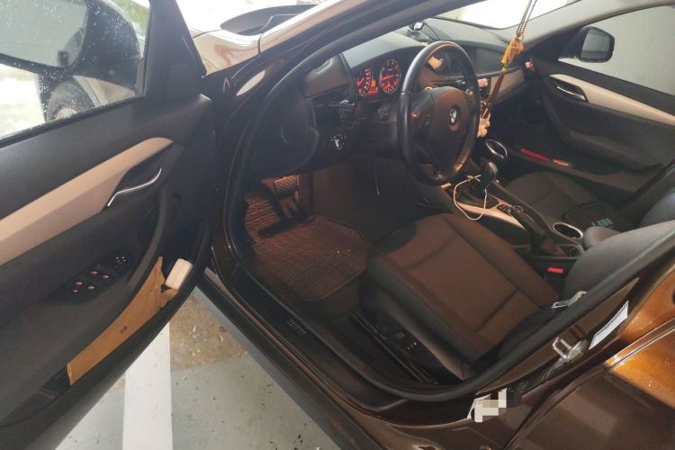 Used BMW X1 2012 sDrive18i Luxury Edition Driver Seat