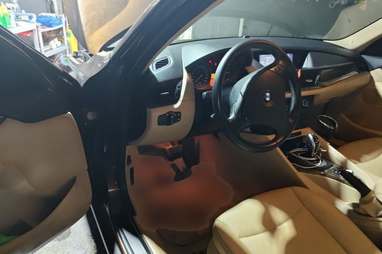 Used BMW X1 2012 xDrive20i Driver Seat