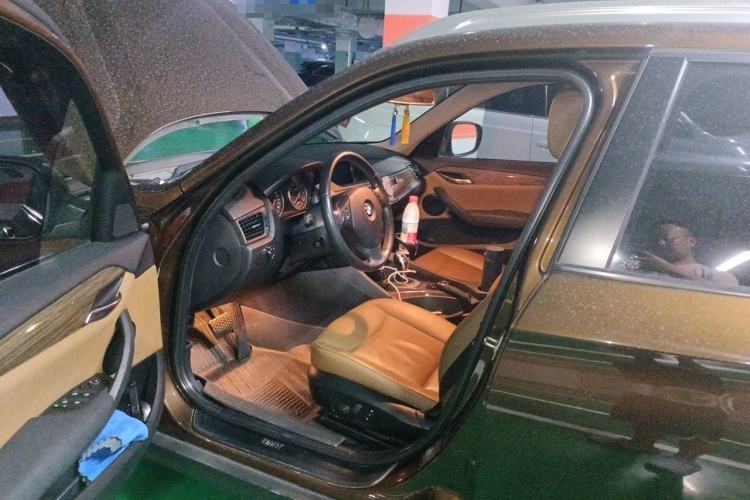 Used BMW X1 2012 xDrive20i Driver Seat