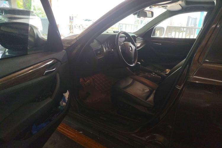 Used BMW X1 2012 sDrive18i Luxury Edition Driver Seat