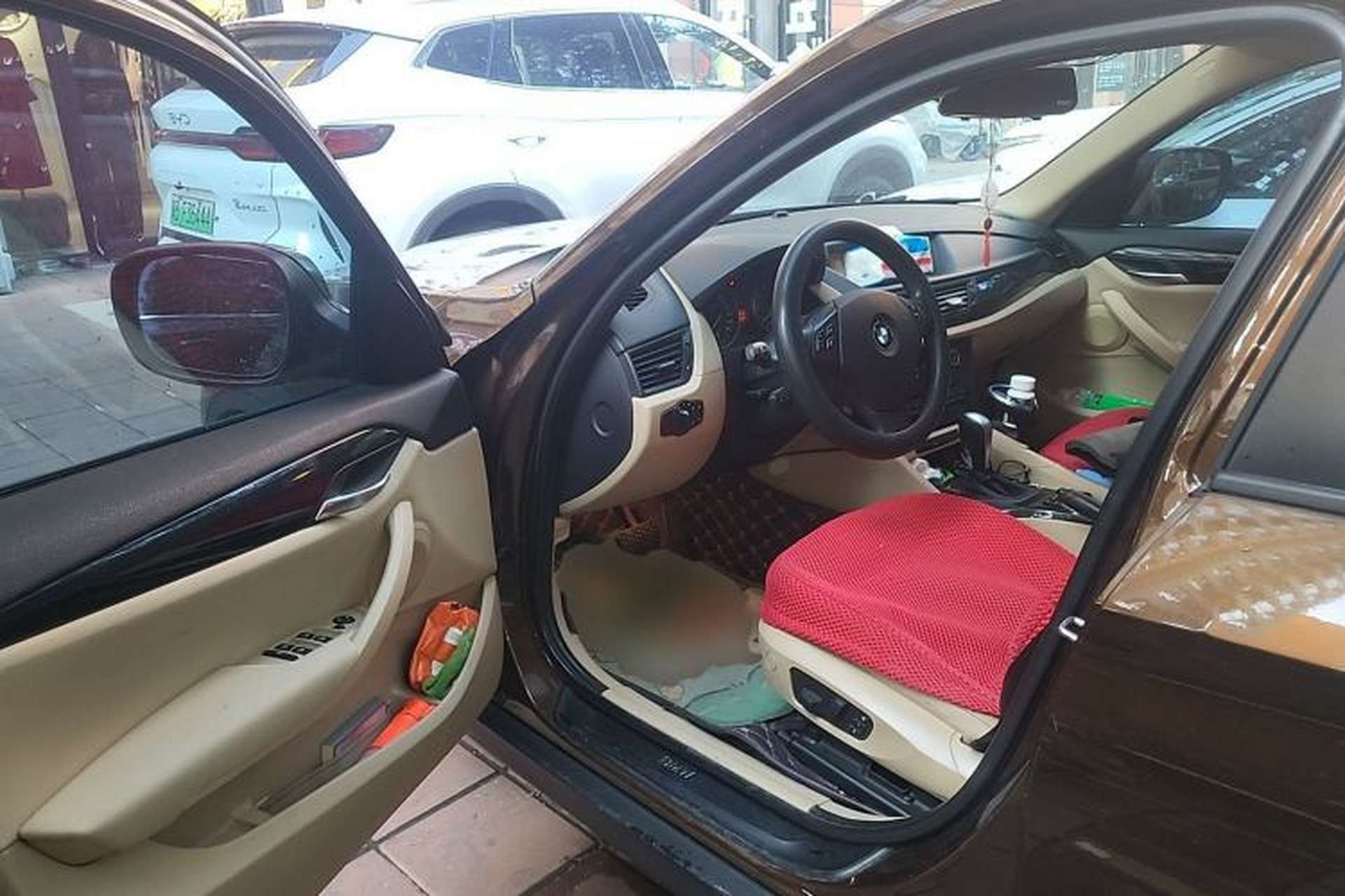 Used BMW X1 2012 sDrive18i Luxury Edition Driver Seat