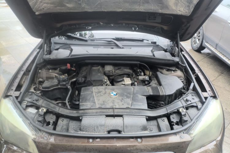 Used BMW X1 2012 sDrive18i Fashion Model Engine Bay