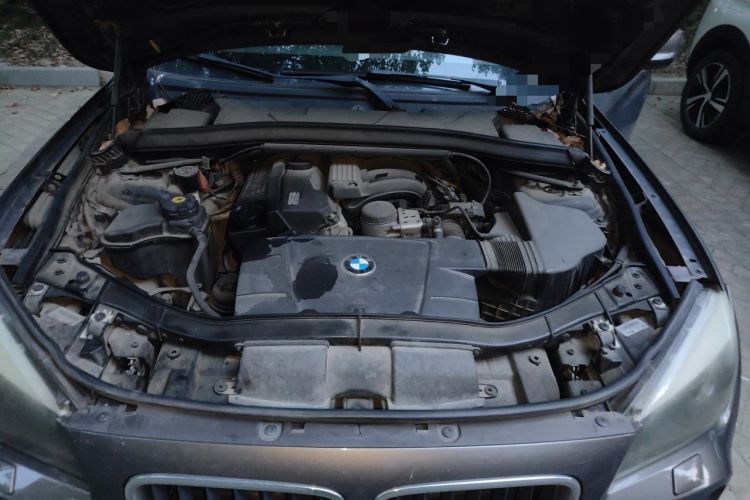 Used BMW X1 2012 sDrive18i Luxury Edition Engine Bay