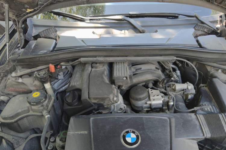Used BMW X1 2012 sDrive18i Luxury Model Engine Bay