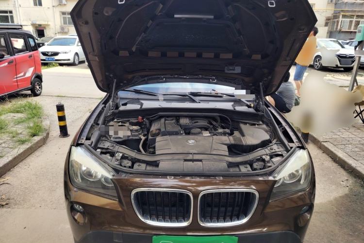 Used BMW X1 2012 sDrive18i Fashion Model Engine Bay