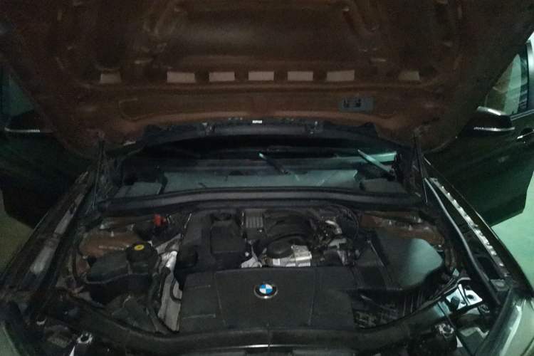 Used BMW X1 2012 sDrive18i Luxury Edition Engine Bay