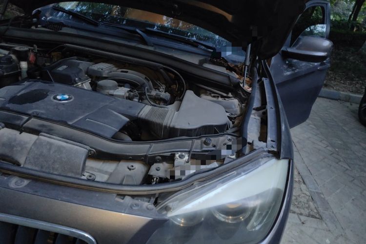 Used BMW X1 2012 sDrive18i Luxury Edition Engine Bay Left