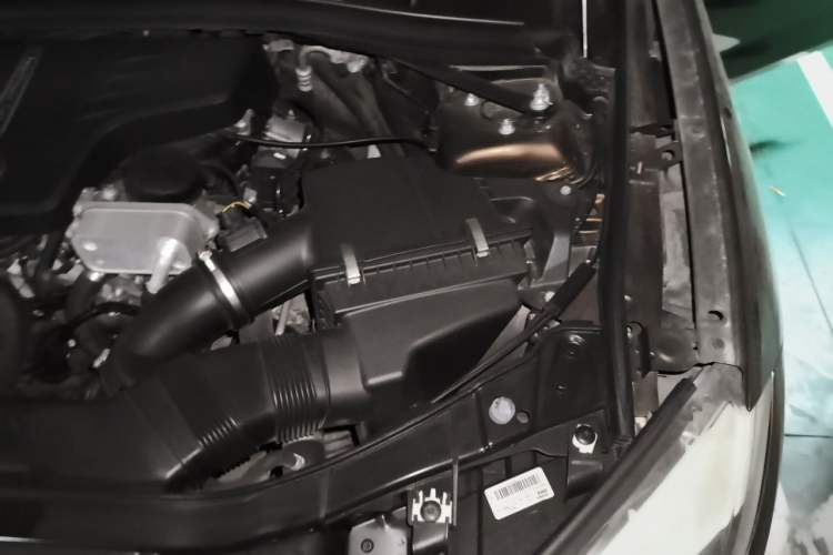 Used BMW X1 2012 sDrive20i Leading Model Engine Bay Left