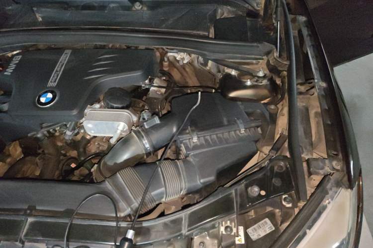 Used BMW X1 2012 sDrive20i Leading Model Engine Bay Left