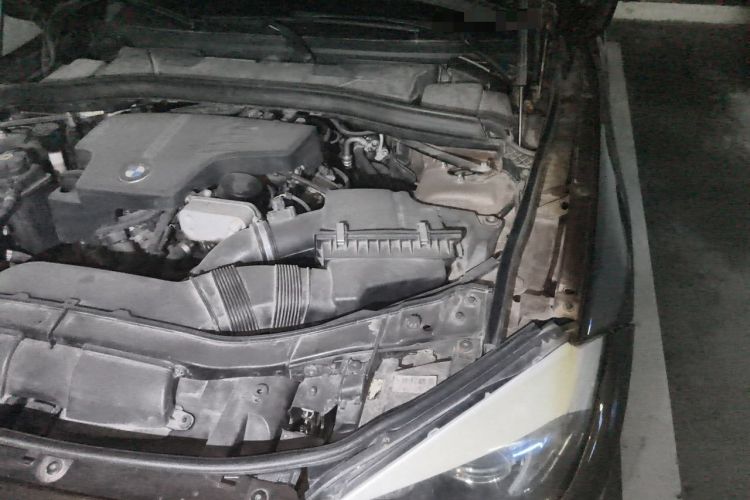 Used BMW X1 2012 xDrive20i Engine Bay Left