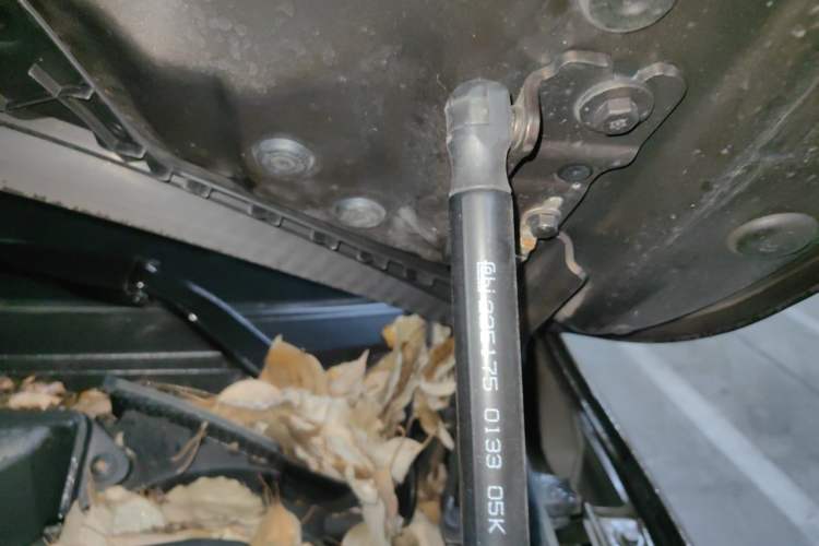 Used BMW X1 2012 sDrive18i Fashion Model Engine Bay Left