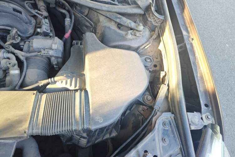 Used BMW X1 2012 sDrive18i Luxury Model Engine Bay Left