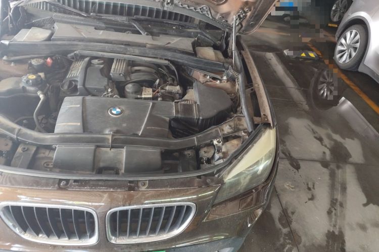Used BMW X1 2012 sDrive18i Luxury Edition Engine Bay Left