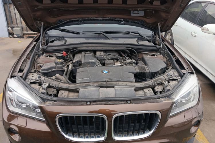 Used BMW X1 2012 sDrive18i Luxury Edition Engine Bay