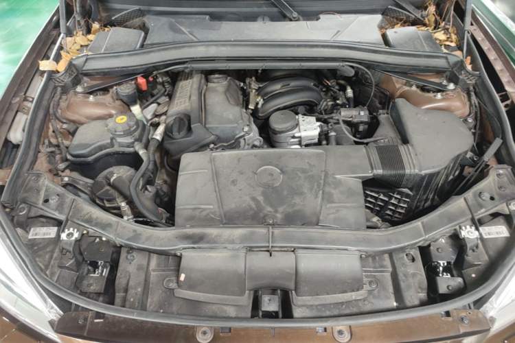 Used BMW X1 2012 sDrive18i Luxury Edition Engine Bay