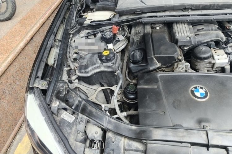 Used BMW X1 2012 sDrive18i Luxury Model Engine Bay Right