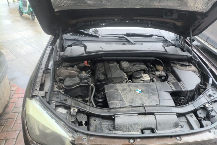 Used BMW X1 2012 sDrive18i Fashion Model Engine Bay Right