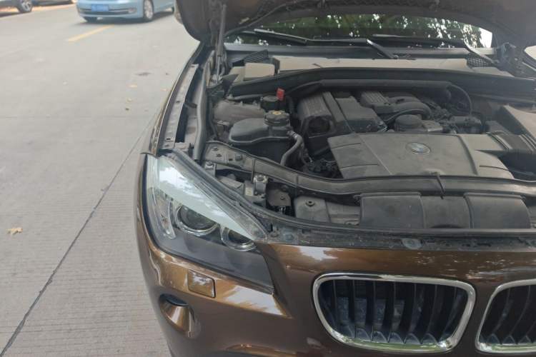 Used BMW X1 2012 sDrive18i Luxury Edition Engine Bay Right