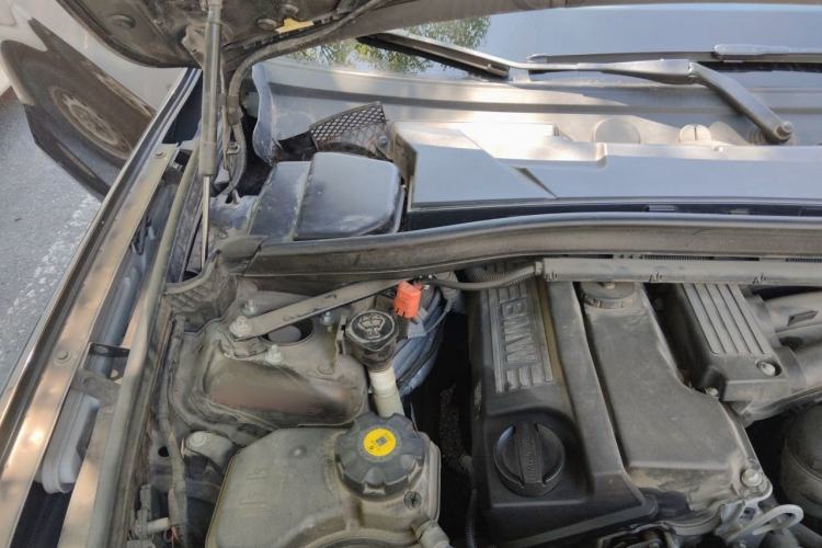 Used BMW X1 2012 sDrive18i Luxury Model Engine Bay Right