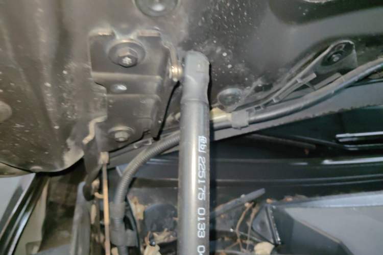 Used BMW X1 2012 sDrive18i Fashion Model Engine Bay Right