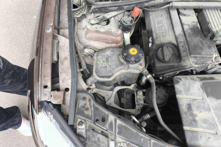 Used BMW X1 2012 sDrive20i Leading Model Engine Bay Right